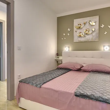 Apartment Modern With Terrace Medulin