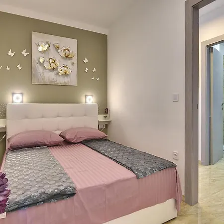 Modern With Terrace Medulin