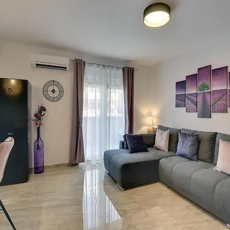 Apartment Modern With Terrace