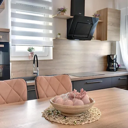 Modern With Terrace Apartment *