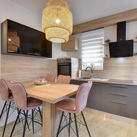 Modern With Terrace Apartment Medulin